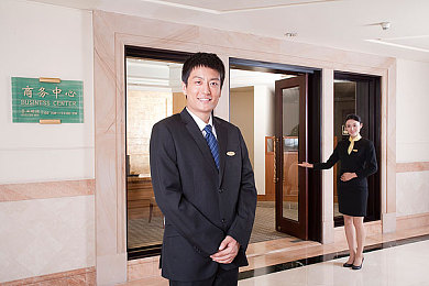 下载黄色|科技焕彩,时尚领航——自然之韵,驾驭未来-1