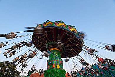 東京热app|汽车资讯新宠,"東京热app"一网打尽行业动态,互动体验升级-2