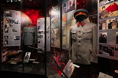 男男h圆房～h嗯啊军人｜战鹰智能汽车惊艳亮相，混合动力与智能驾驶引领绿色出行新潮流-3