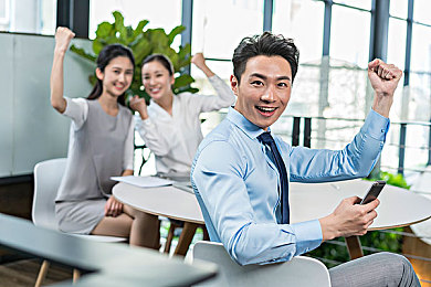 河南农村女BWWBWW｜驾驭梦想之轮，绽放乡村新女性光彩-1