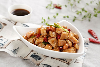 三上悠亚三级片｜“新锐登场，性能卓越——探索全新车型独特魅力，尽在这款豪华动感座驾”-4