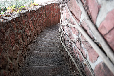 男生和女生一起差差差很痛的APP｜“智驾新风尚，创新领航未来——打造年轻用户专属汽车生活体验”-2