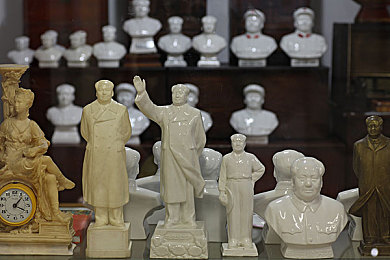 忘穿内裤被闺蜜用黄瓜折磨｜黄瓜智能汽车亮相，独特设计环保动力引领绿色出行潮流-2