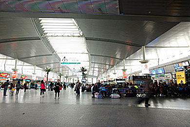 高岭家两姐妹动漫免费观看｜汽车时尚融入动漫，高岭姐妹演绎都市亲情与汽车文化-3