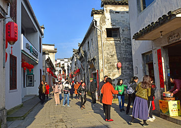 王氏寺庙避雨1~6章内容概括|雨中奇遇,寺庙奇缘,佛像显灵,感悟人生路-4