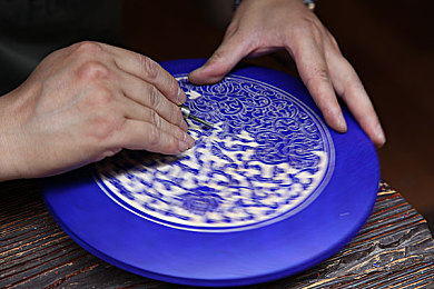 ysl水蜜桃口红色60101|汽车行业创新突破:ysl水蜜桃色彩新车型引领时尚环保潮流-1