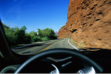 摸胸软件|“智能驾驶新篇章:手势操控技术革新,安全便捷体验未来出行”-4