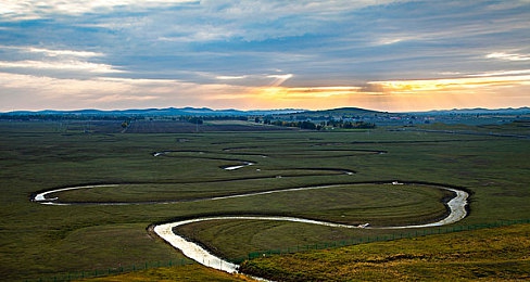 free泰国娇小美女HD|“新锐车型亮相,泰国风情设计,free车型引领潮流,实力演绎时尚与安全并重”-2