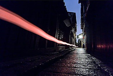 免费吃瓜 爆料曝光|汽车界新宠即将亮相:家族设计动感十足,2.0T引擎7.5秒破百,智能安全配置升级-2