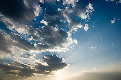 17岁日本电影免费粤语剧情解析｜青春激情燃动，汽车文化传承：深度解析17岁日本粤语影片-2