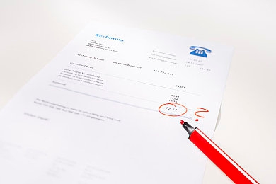 外国人打扑克不盖被子|独具匠心设计,卓越性能加持:“外国人打扑克”SUV引领市场潮流-5