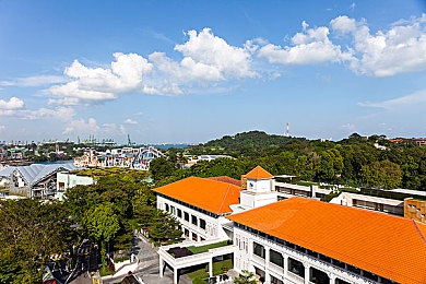 动漫人物打扑克软件｜动漫跨界风潮来袭，汽车营销新玩法助力品牌焕新-2