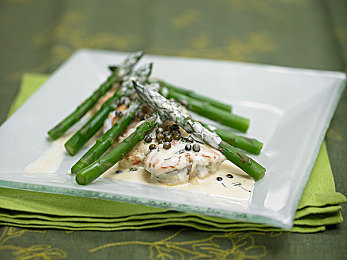 青梅竹马是消防员｜消防员专属座驾亮相，独特设计彰显英勇精神，青梅竹马成市场焦点-3