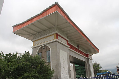 免费e站看大片｜汽车资讯盛宴：一站式平台深度解析行业热点，尽享智能驾驶新体验-1