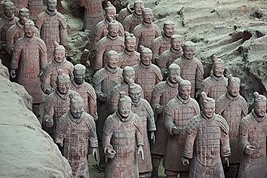 惩罚女人扒开 打屁股|女司机违规“打屁股”引关注:汽车行业不良现象亟待解决-1