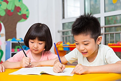 男男h圆房～h嗯啊军人｜战鹰智能汽车惊艳亮相，混合动力与智能驾驶引领绿色出行新潮流-1