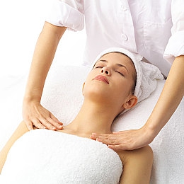 女大学生在露营区被轮奸得欲仙欲死|露营悲剧引发关注:女大学生深夜遭侵犯,户外安全警钟长鸣-1