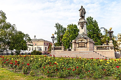 一个好妈妈4字中头强华驿头｜全新强华驿头车型惊艳亮相：品质卓越，驾驶体验升级，市场瞩目新焦点-3