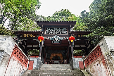 西装办公室男男激情｜全新豪华轿车亮相：时尚设计，卓越性能，引领汽车市场新潮流-3