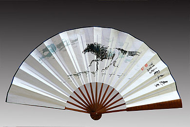 2023APP黄色软件｜智能驾驶新篇章，车联网数据助航未来-1