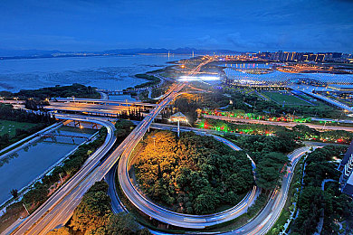 好 色 先 生下tⅴ｜光影流线舞动，好色先生下tⅴ引领SUV新风尚-3