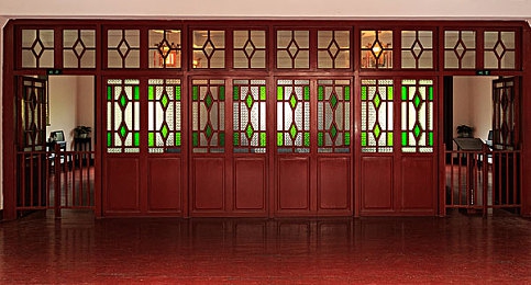 女澡堂各样年轻女胴体大众洗澡｜时尚动感新车型，畅享驾驶新体验，赢取消费者喜爱-1