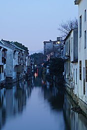 汤不热｜汽车革新，节能先锋，热泵驱动，舒适未来-5