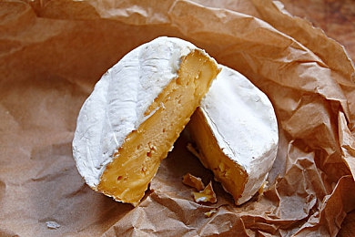 公翁与小莹的疯狂试爱｜跨界激情碰撞，老少联手演绎SUV新风尚-1