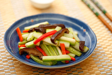 亭亭玉立国色天香综合｜涡轮动力驾驭未来，豪华配置打造舒适体验——全新SUV引领潮流瞩目登场-2