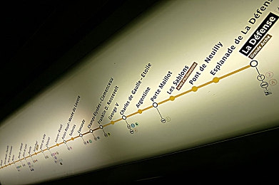 天天干天天射天天舔|新能源汽车新潮流:续航强动力猛,智慧科技领航,一车多能出行新体验-1