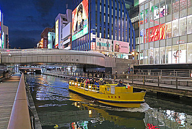 99re|新能源汽车领航,燃油车市场创新潮涌:盘点近期热门新车型-2