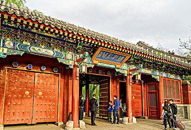 翁雨莹回乡祭祖第二部｜乡情驾驭，风范SUV，畅享家乡温馨之旅-3