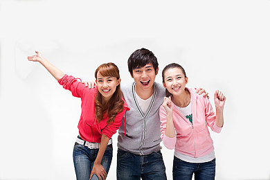 日本金银1—5手机版|科技赋能出行未来,智能汽车新篇章:手机互联技术引领行业革新-2