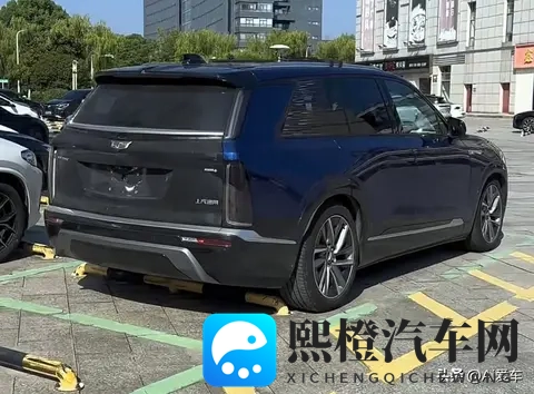 凯迪拉克VISTIQ现身！ 大尺寸6座设计-1