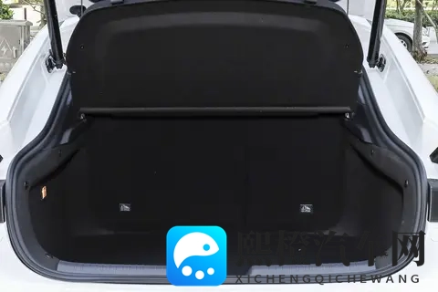 11 万级纯电 C 级车试驾体验：长安启源 A06 的那些实用亮点-3