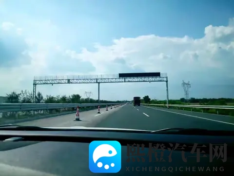 一位12年老司机的忠言:跑高速,牢记这4条铁律,关乎你的安全!-2