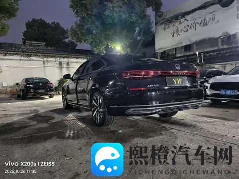 三年帕萨特星空版,12万拿下,宜商宜家好选择-1