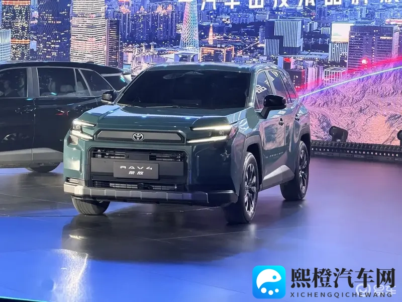 全新RAV4荣放硬朗蜕变，日系SUV标杆能否稳坐销冠？-1