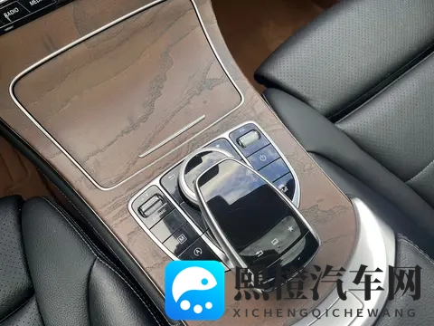 #二手车推荐#10万拿下当年落地近50万的奔驰GLC,圆你豪华SUV梦-1