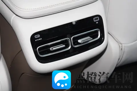 朗逸 Pro888万元起 A+级家轿市场迎“全能王”-1