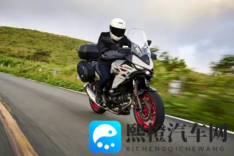 铃木SV-7GX,这款全新摩托车在EICMA车展上亮相-2