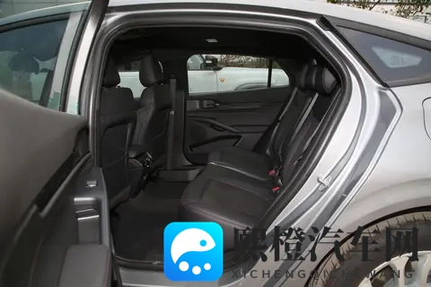 动力、空间、油耗、配置都在线，15万预算选合资B级车看这款-2