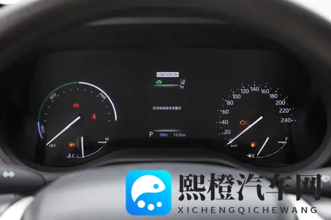 高顶改装车走红2025，实用还是噱头？市场争议不断-2