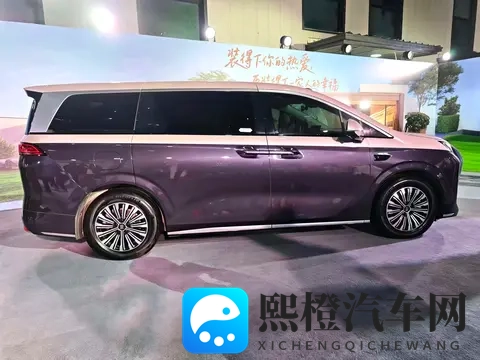 黄色软件app下载3.0.3免费装妆2023网页视频：汽车装妆新革命：免费体验+实时视频，行业升级引关注-2