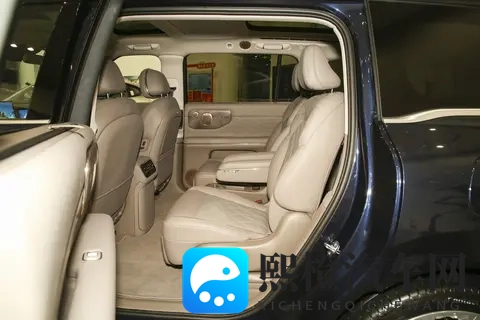 长超5米2的“王炸”SUV,6座+增程,纯电续航超400km,有必要吗?-1