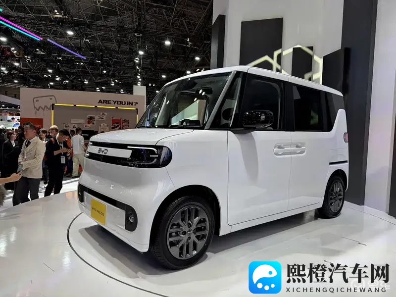 娇妻被朋友抱进卧室3p：智能安全系统，出行无忧守护家-1