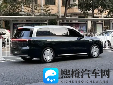 零跑造了台库里南,全尺寸SUV,3秒破百+双腔空悬,2026年上市-3