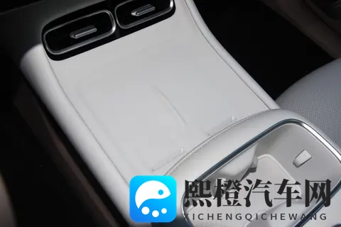 大空间 高安全 双动力 埃安i60增程SUV上市-1