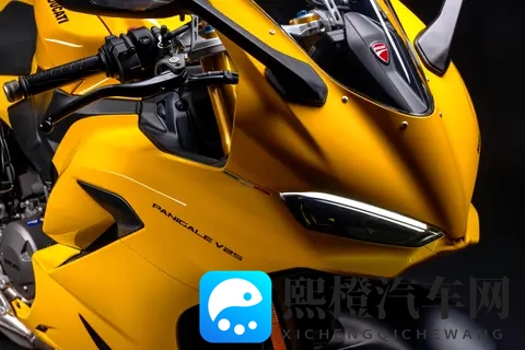 杜卡迪 2026 Panigale V2 S、Streetfighter V2 S 黄色版-1
