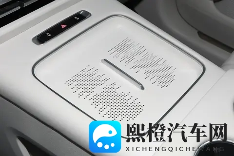 带娃出行还得看它!试驾26款岚图梦想家乾崑Ultra-3